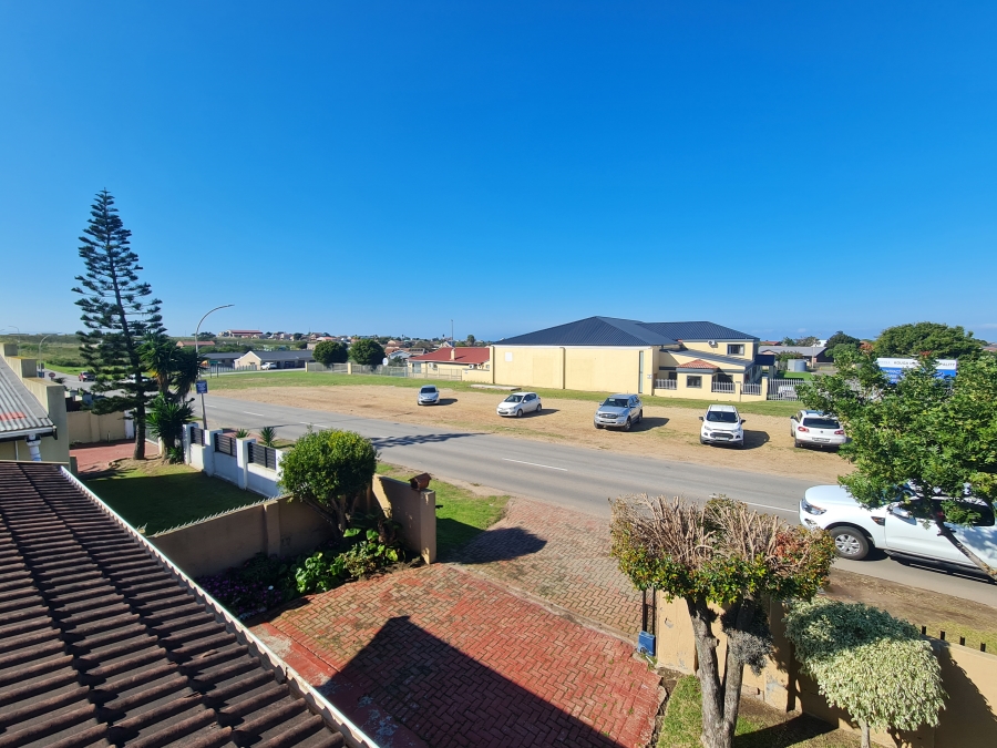 3 Bedroom Property for Sale in Wavecrest Eastern Cape